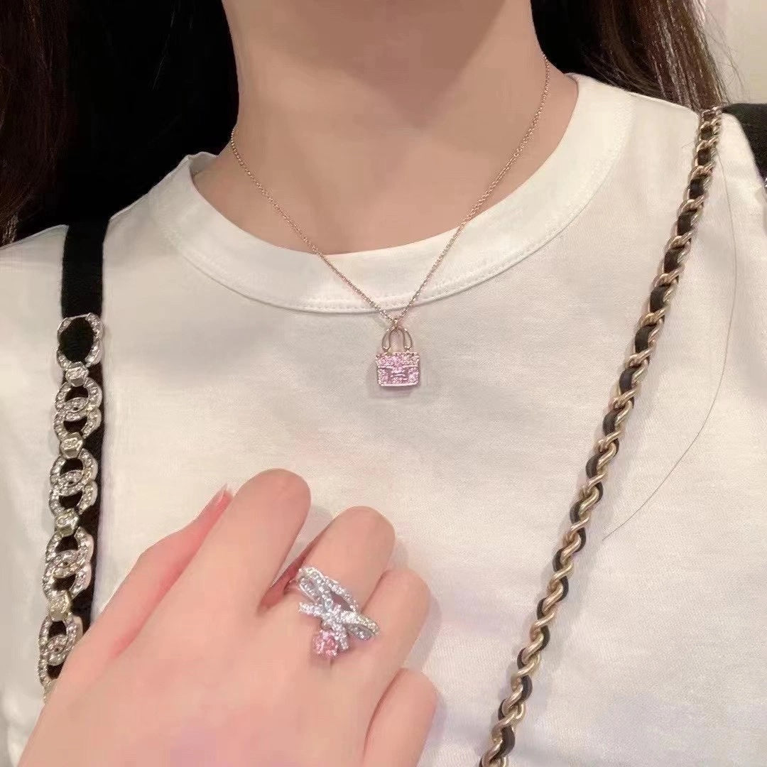 [ラブラッキー]コンスタンスペンダント パープルダイヤモンドネックレス