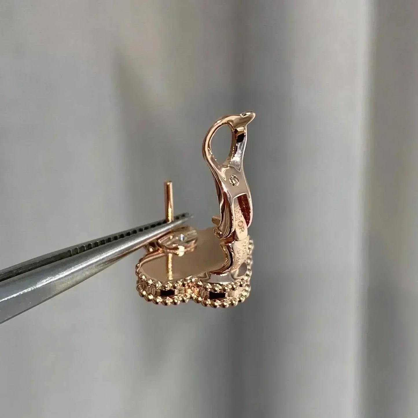 [Love Lucky]CLOVER MEDIUM 1 MOTIFS PINK MOP DIAMOND OHRRINGE