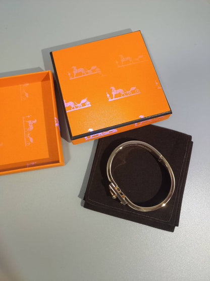 [Love Lucky]H ARMBAND PERU 12MM