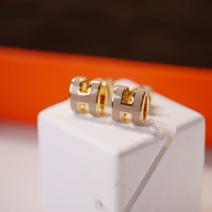 [Love Lucky]MINI POP H GOLD EARRINGS GREY