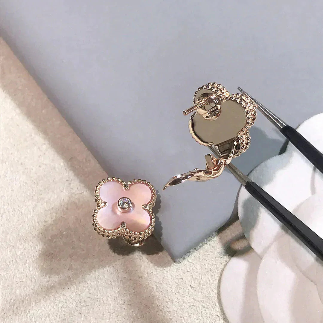 [Love Lucky]CLOVER MEDIUM 1 MOTIFS PINK MOP DIAMOND OHRRINGE
