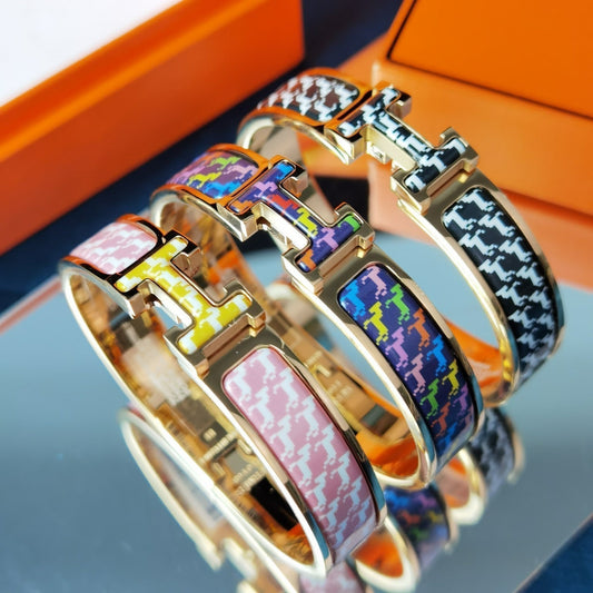[ラブラッキー]Hホースブレスレット12MM