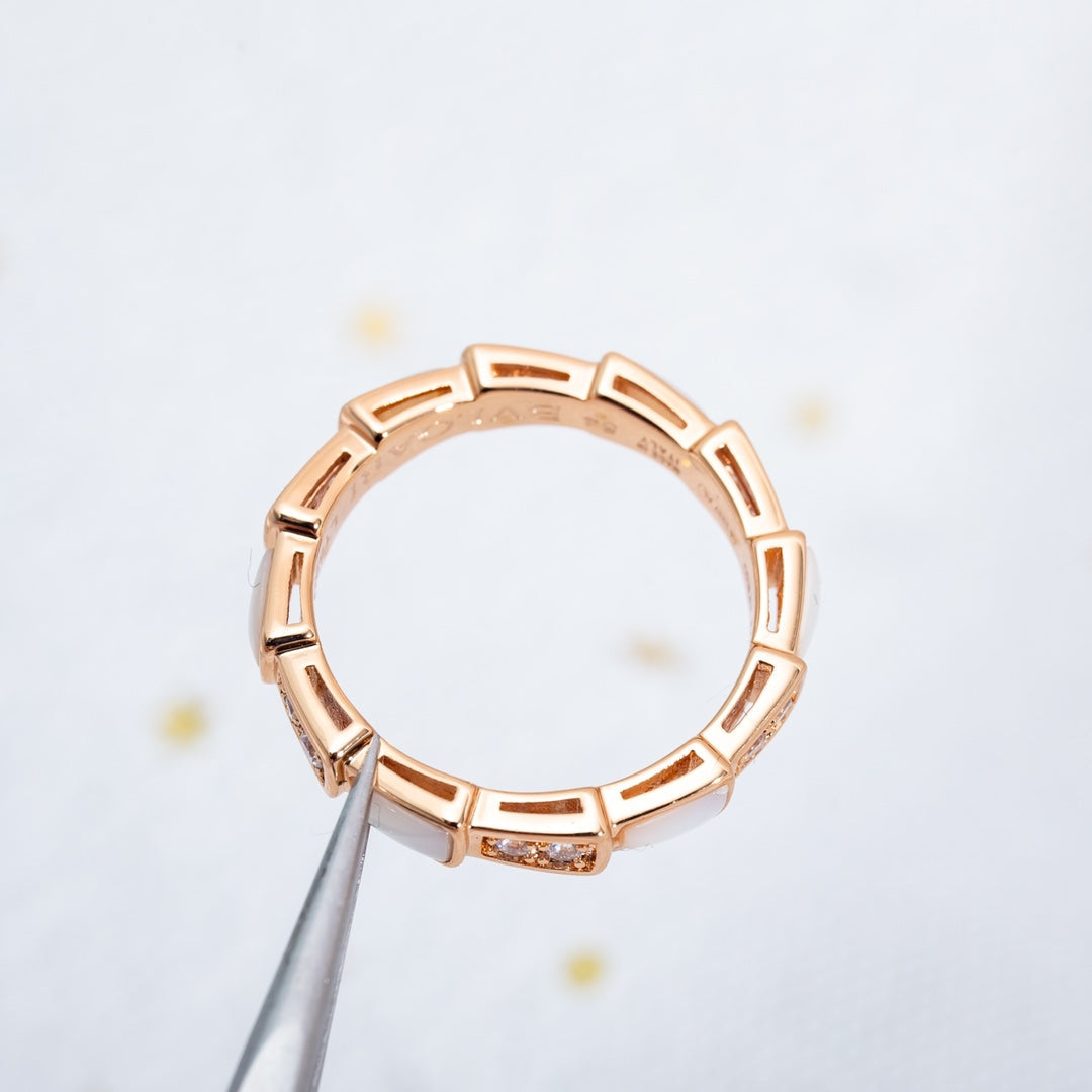 [ラブラッキー]セルペンティリング ピンクゴールド ダイヤモンド モップ 3MM