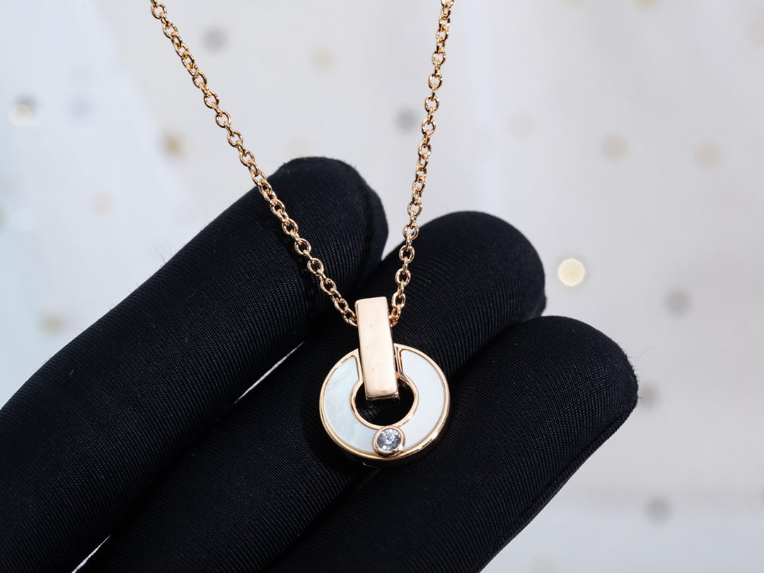 [Love Lucky]GARI HALSKETTE ROSA GOLD MOP