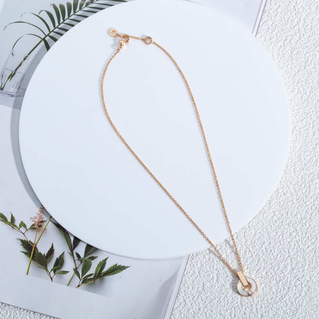 [Love Lucky]GARI HALSKETTE ROSA GOLD MOP