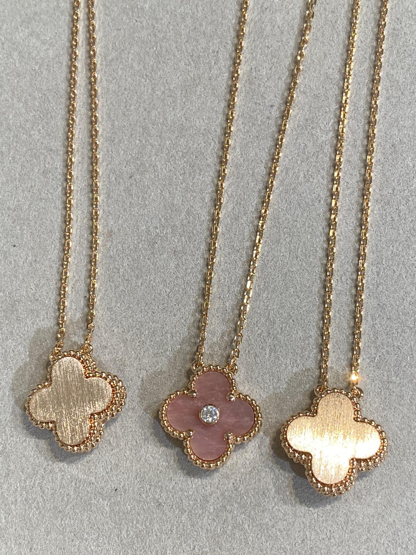 [Love Lucky]CLOVER 15MM DIAMANT-RHODONIT-HALSKETTE