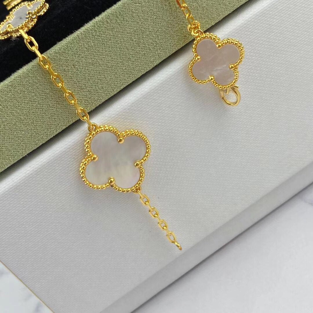 [Love Lucky] MAGIC CLOVER MOP GOLD ARMBAND 5 MOTIVE