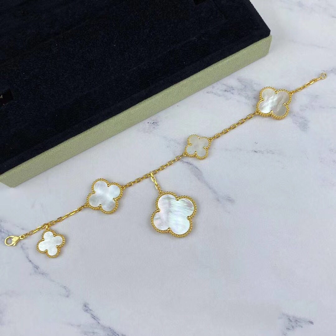 [Love Lucky] MAGIC CLOVER MOP GOLD ARMBAND 5 MOTIVE
