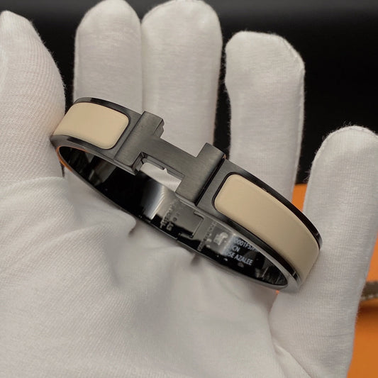 [ラブラッキー]Hブレスレット 12mm ブラックベージュ セラミック