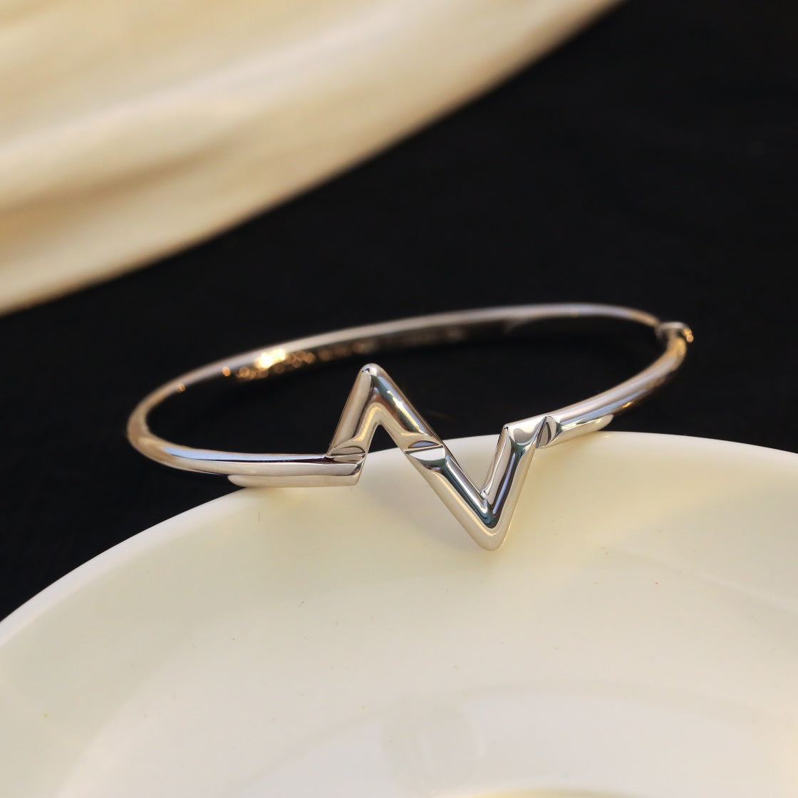 [Love Lucky]VOLTE UPSITE DOWN BRACELET