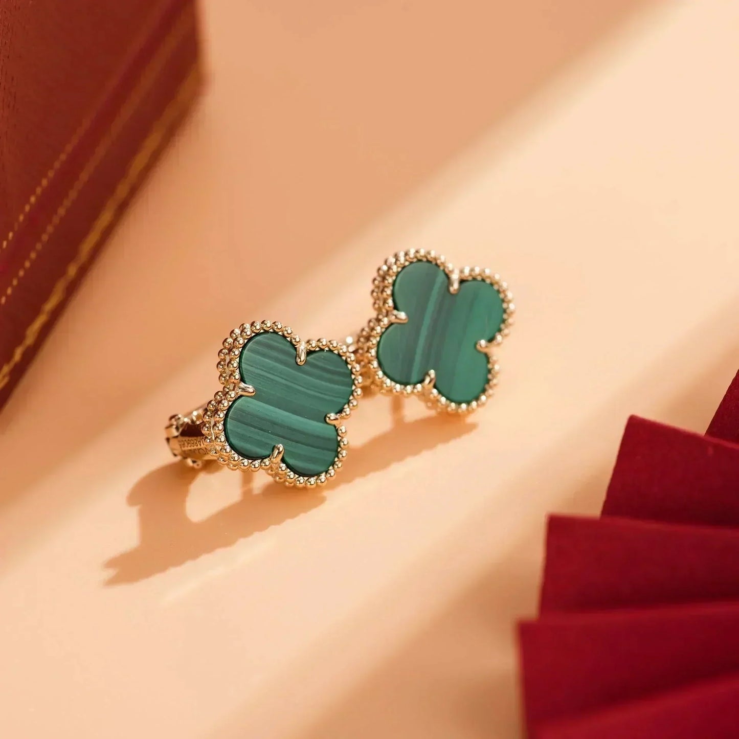 [Love Lucky]CLOVER MEDIUM 1 MOTIFS MALACHIT OHRRINGE