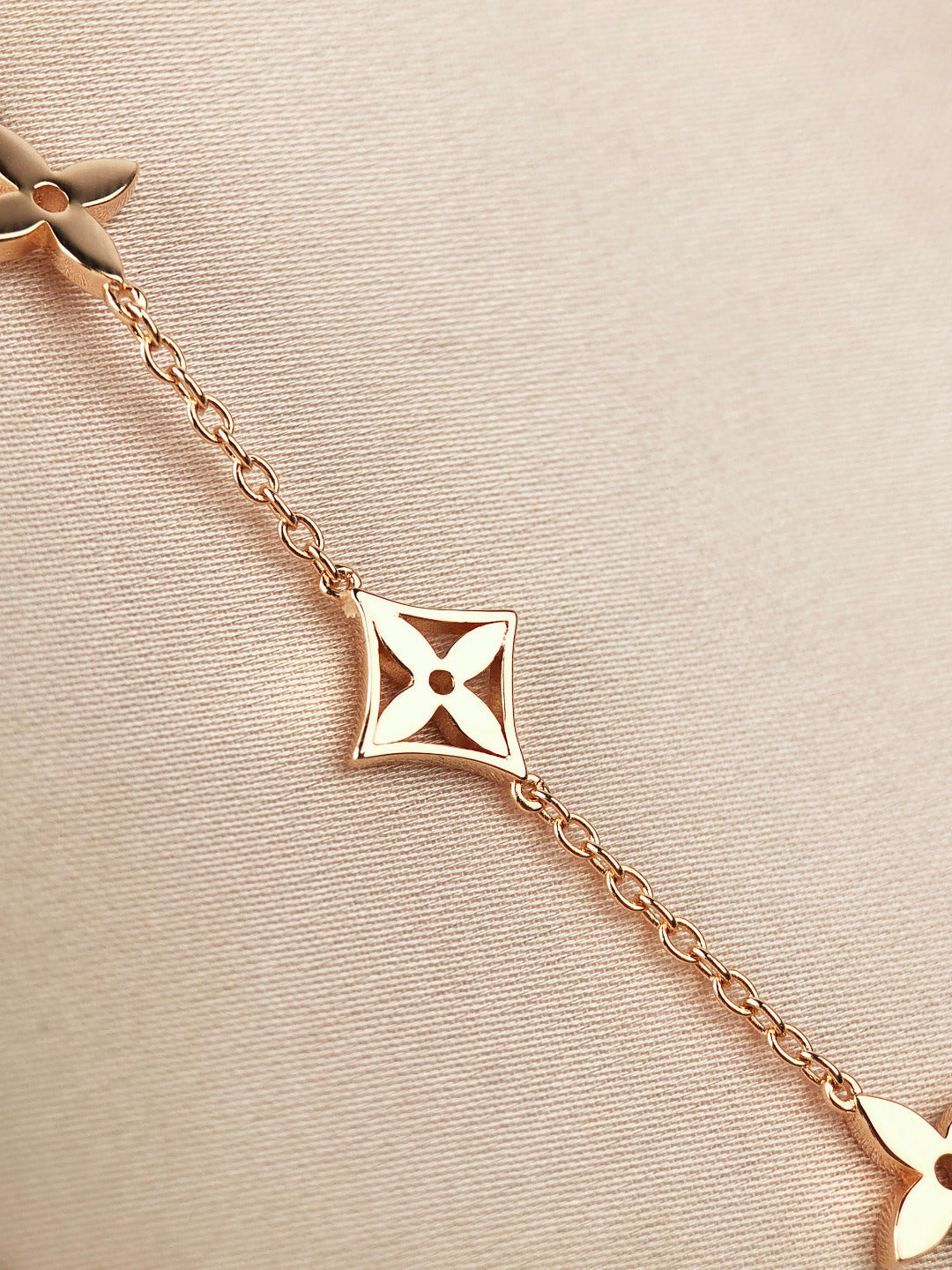 [Love Lucky]Stern und Sonne 7 Motive Gold Armband