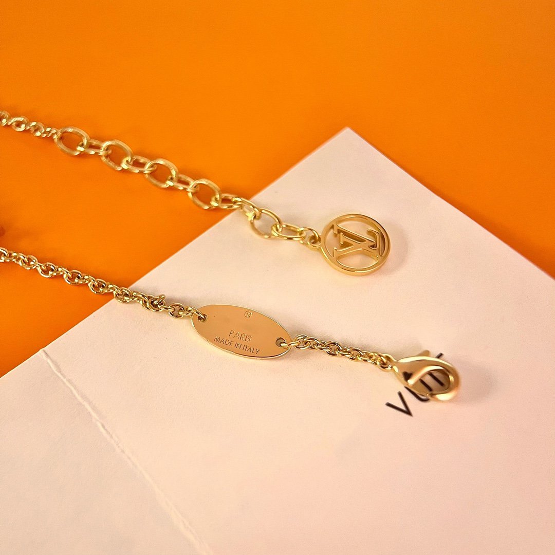 [Love Lucky] GOLDARMBAND MIT LOGO-STERNMOTIV