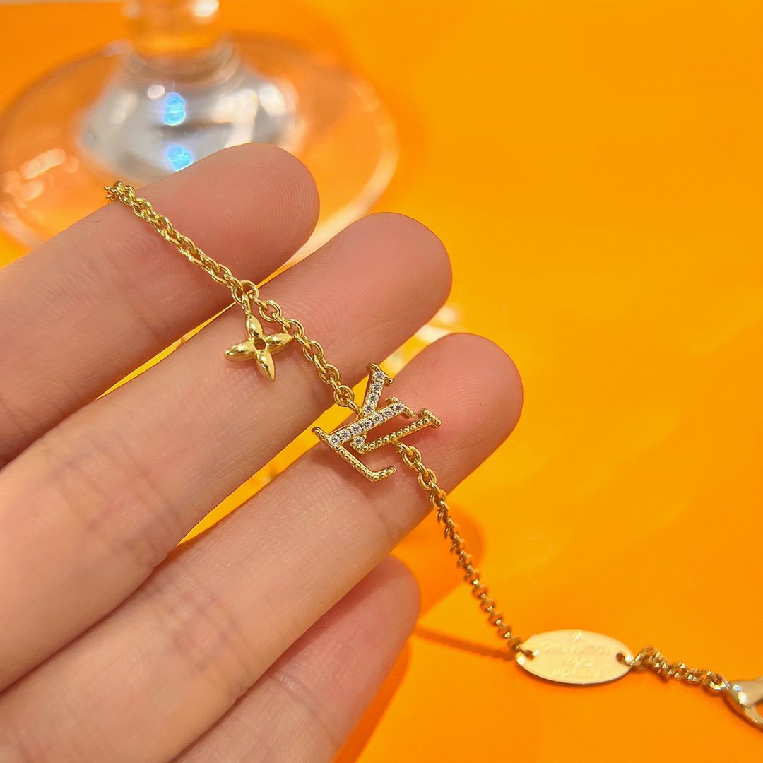 [Love Lucky] GOLDARMBAND MIT LOGO-STERNMOTIV