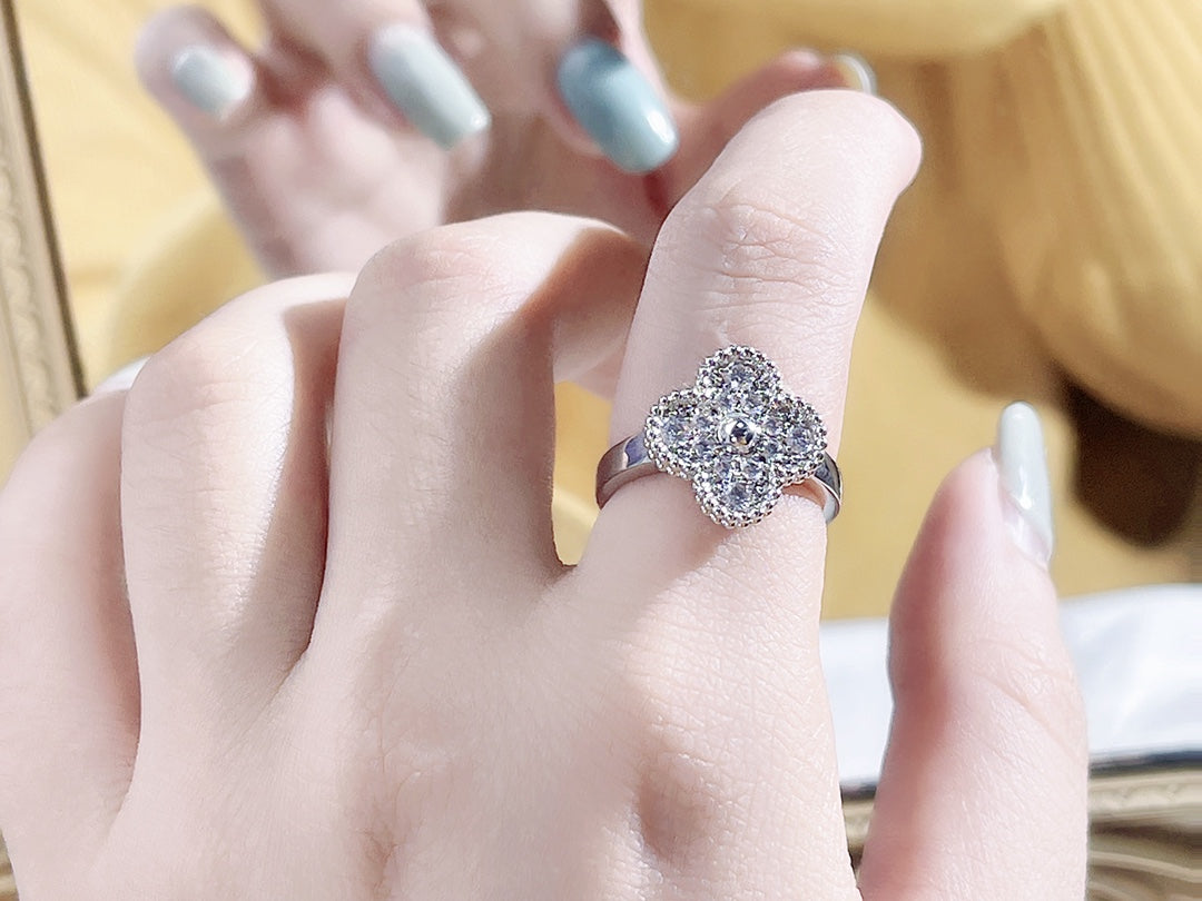[Love Lucky]CLOVER DIAMOND RING