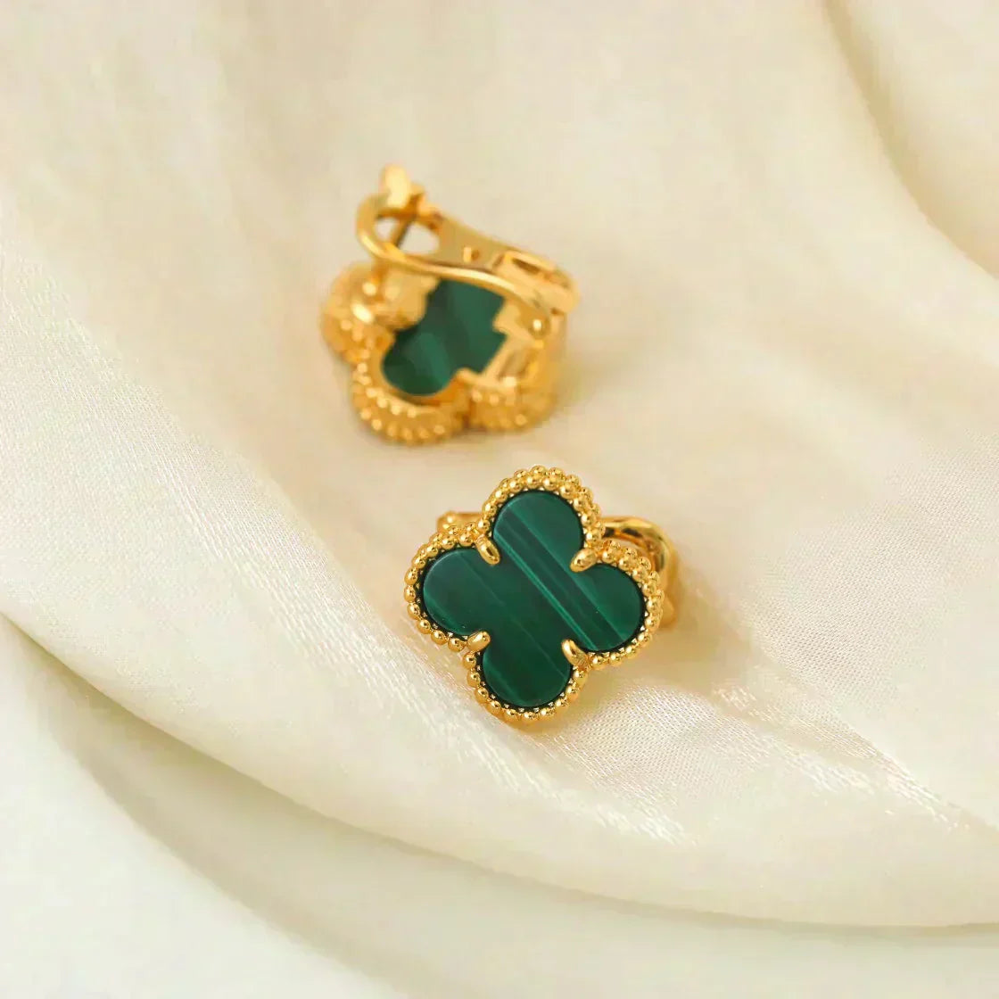 [Love Lucky]CLOVER MEDIUM 1 MOTIFS MALACHIT OHRRINGE