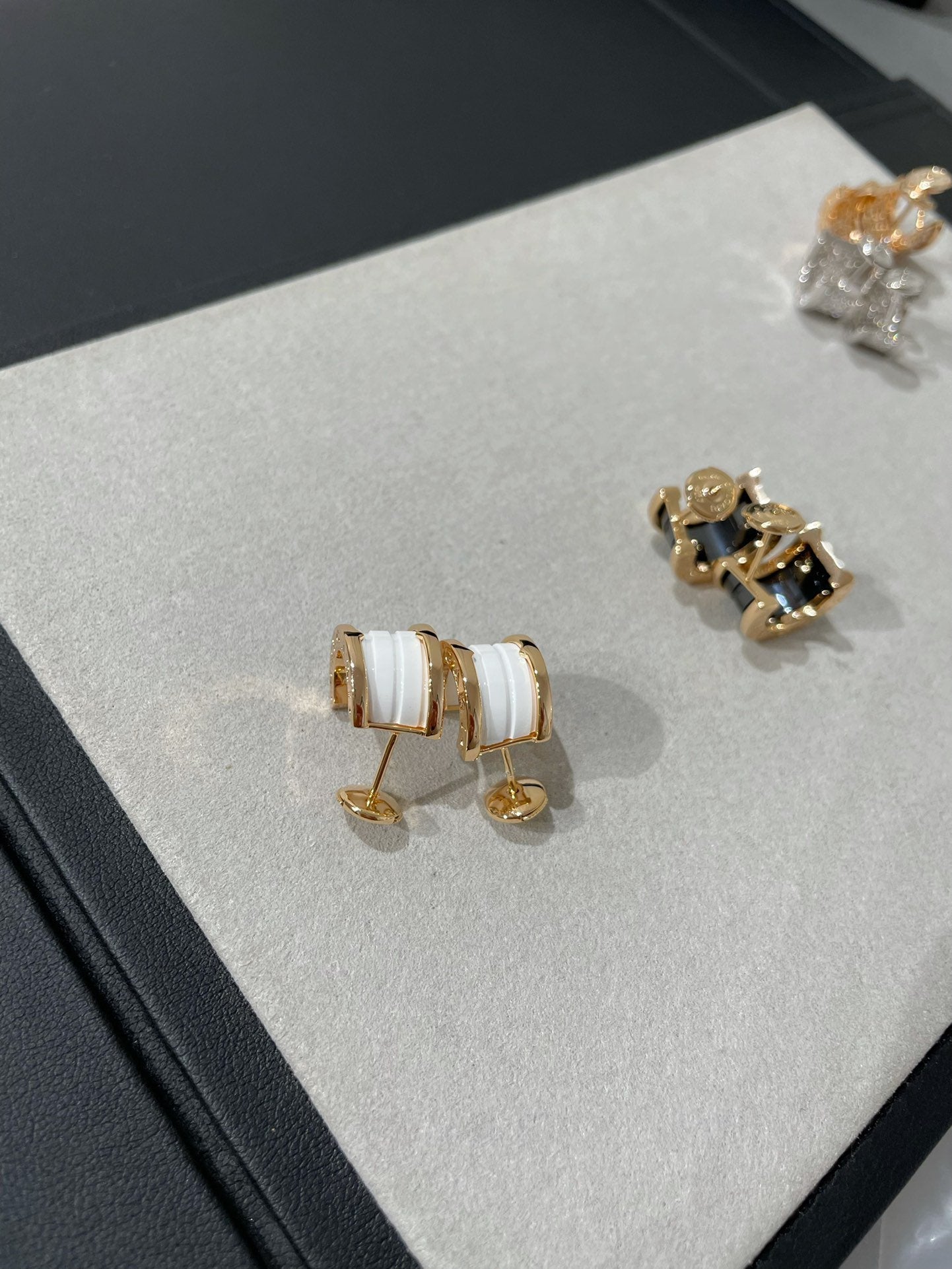 [Love Lucky]ZERO 1 ROSA GOLD KERAMIK OHRRINGE