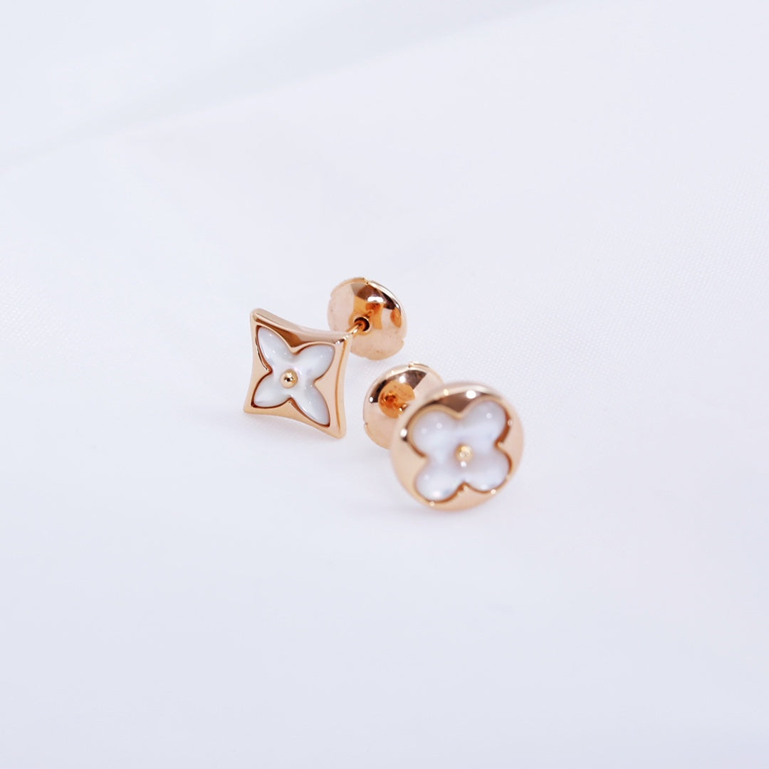 [Love Lucky] Ohrstecker mit Stern und Sonne, Roségold, Mops