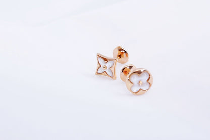 [Love Lucky] Ohrstecker mit Stern und Sonne, Roségold, Mops