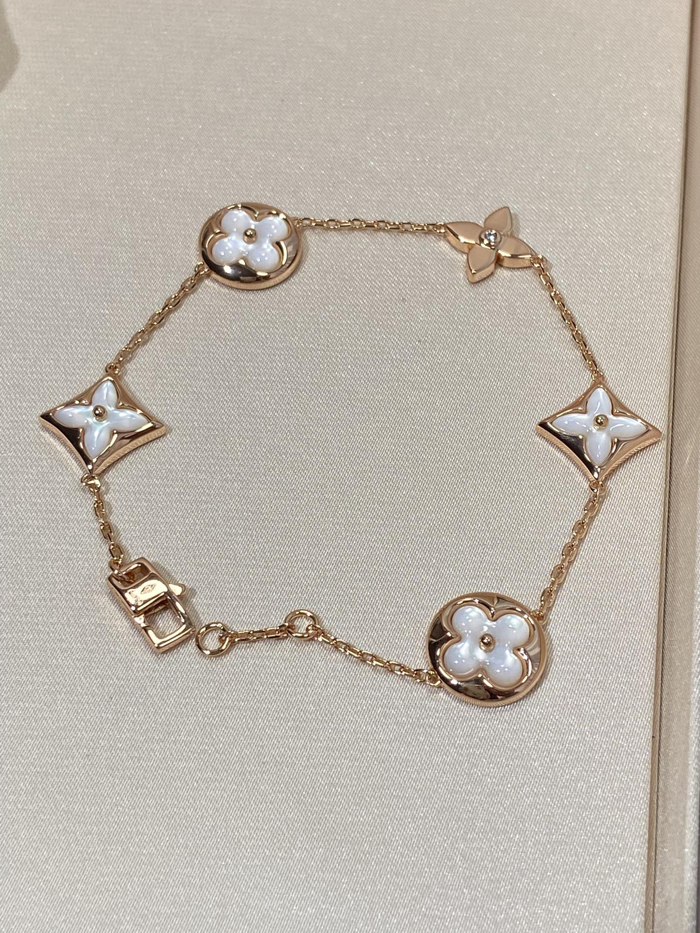 [Love Lucky] Armband mit Stern- und Sonnenmotiv, 5 Mops-Motive, Roségold