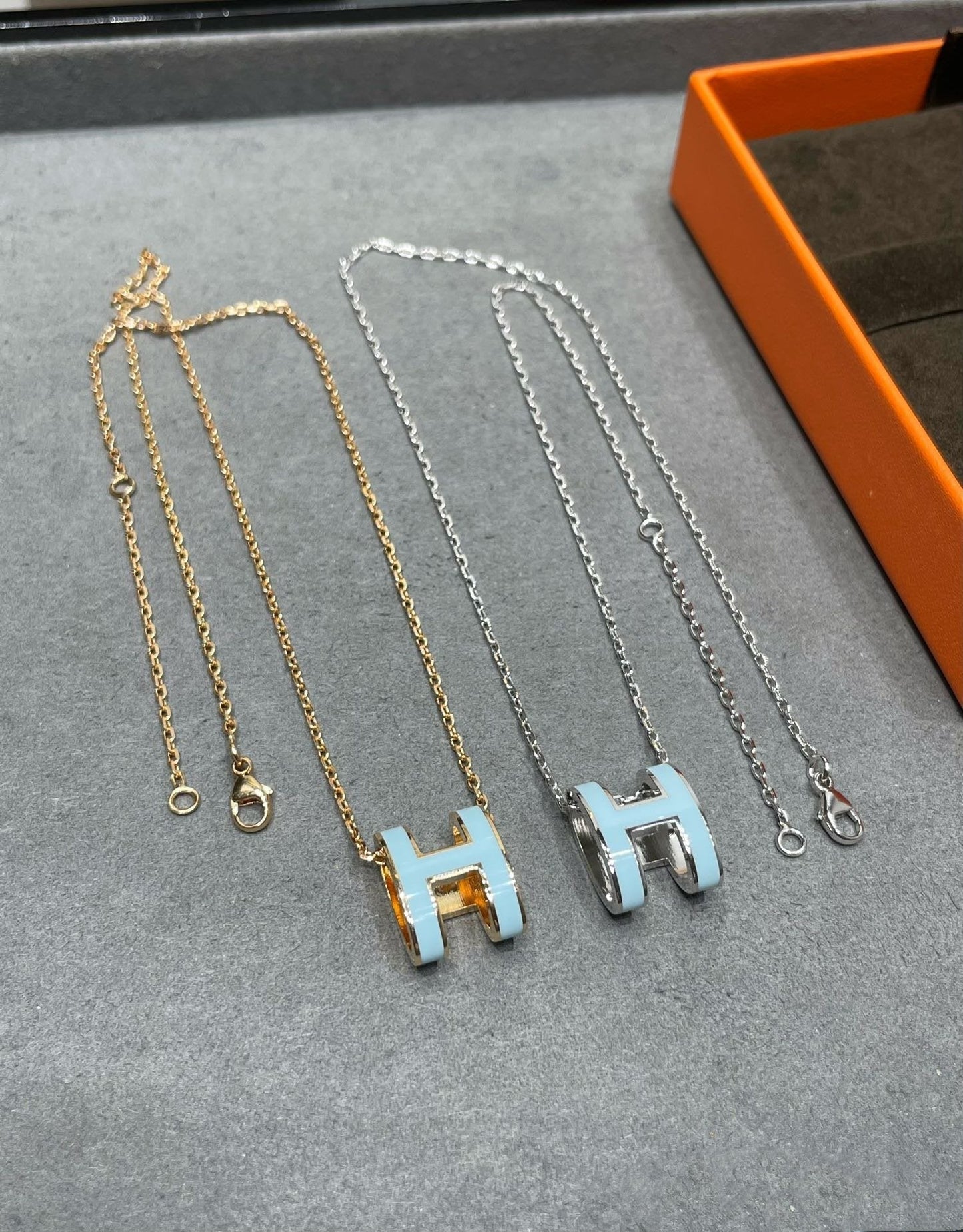 [Love Lucky] POP ​​H HIMMELBLAU HALSKETTE