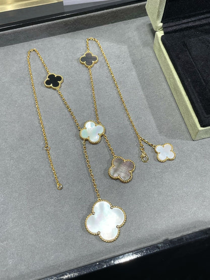 [ラブラッキー]クローバー6モチーフモップオニキスゴールドネックレス