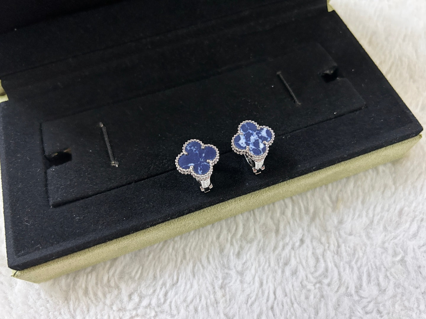[Love Lucky]CLOVER PIETERSITE MEDIUM OHRSTECKER