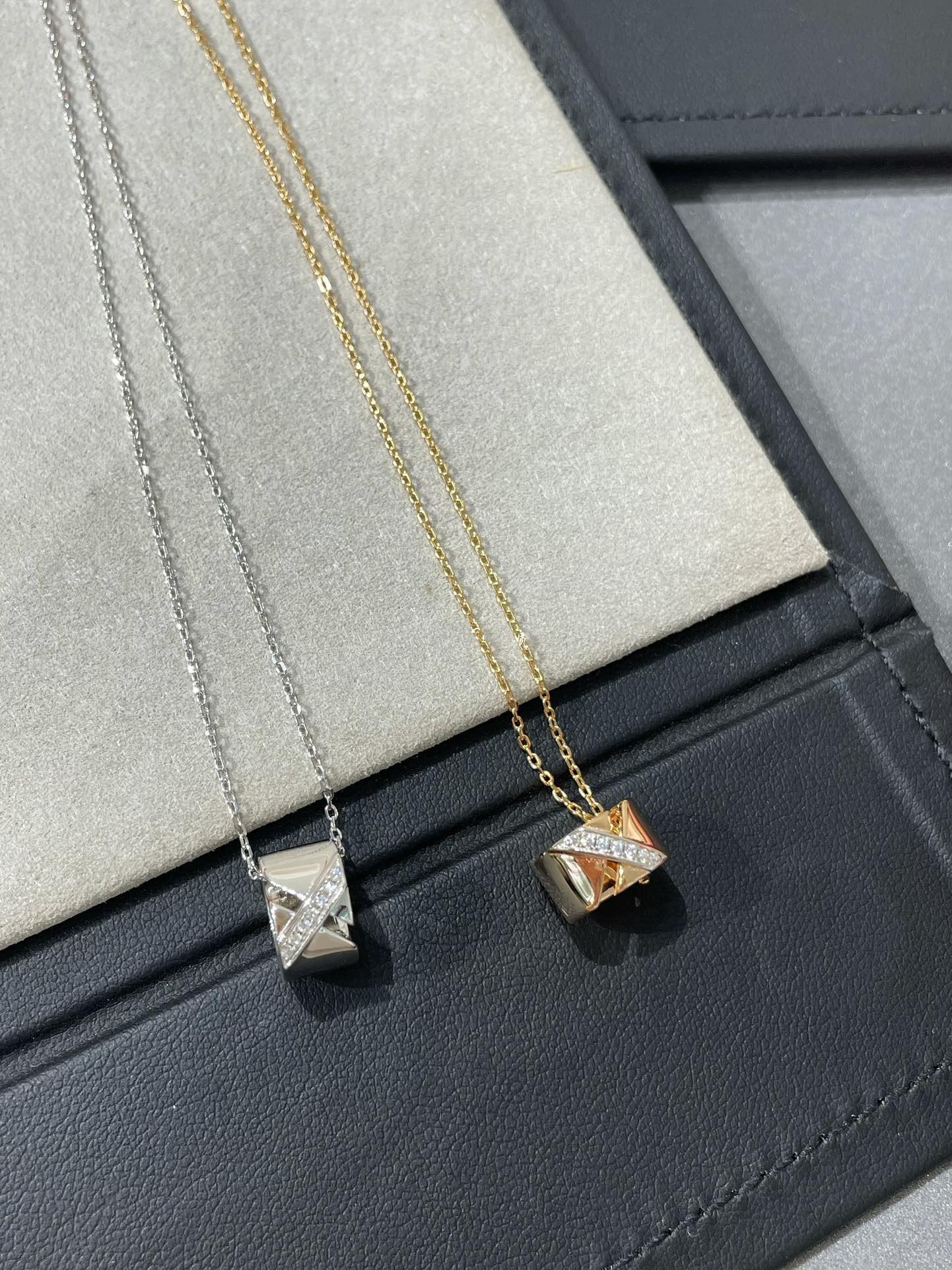 [Love Lucky] LIENS EVIDENCE DIAMANT-HALSKETTE