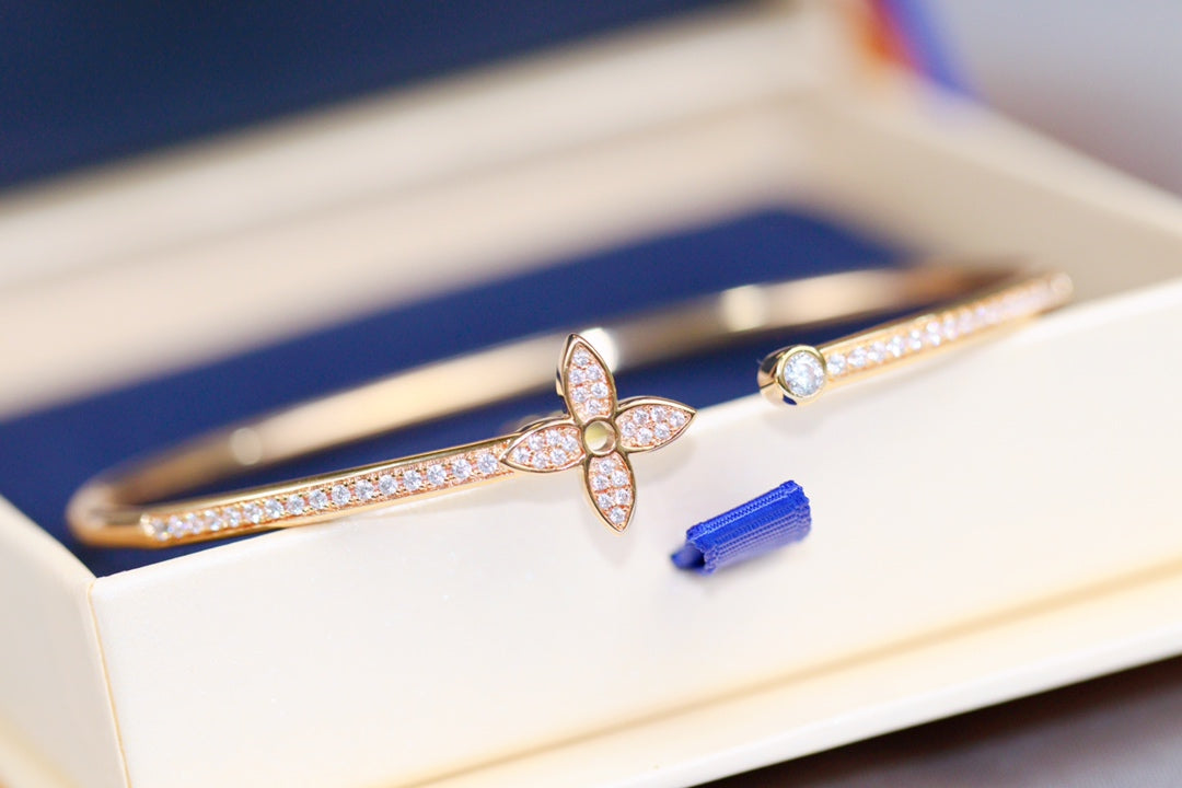 [Love Lucky]IDYLLE ROSA GOLD OFFENES ARMBAND MIT DIAMANTEN