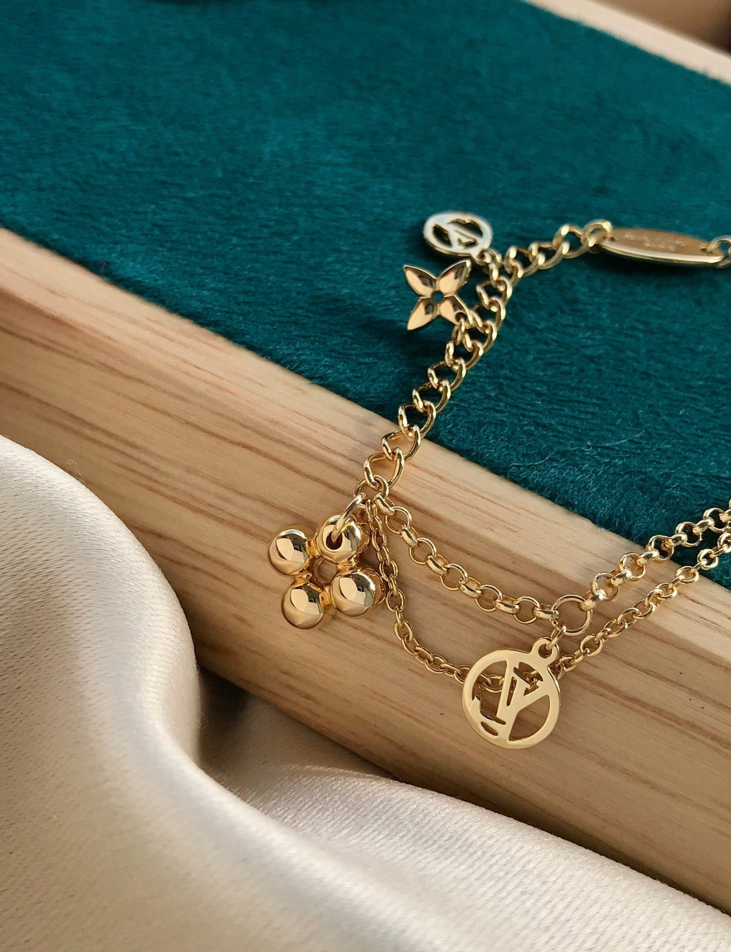 [Love Lucky]BLOOMING PINK GOLD MOP BRACELET