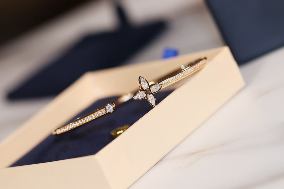 [Love Lucky]IDYLLE GOLD OFFENES ARMBAND MIT DIAMANTEN