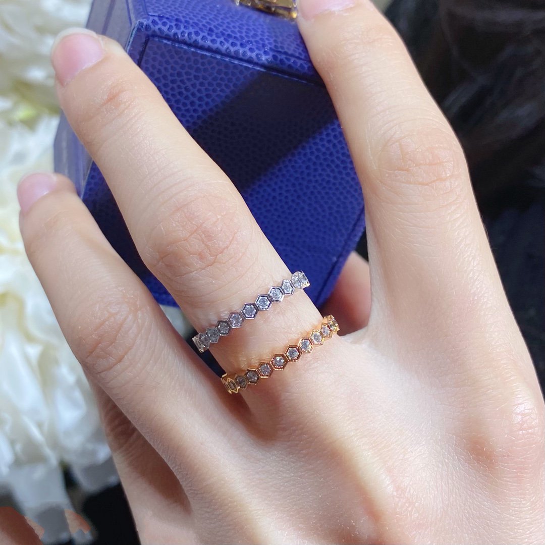 [Love Lucky]BEE LOVE DIAMOND PAVED SMALL RING