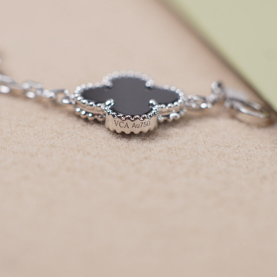 [Love Lucky]CLOVER 5 MOTIV ONYXS ARMBAND SILBER 