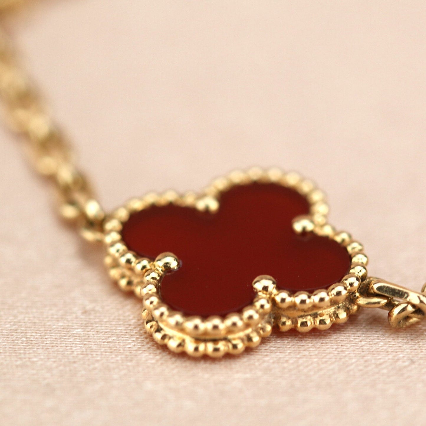 [Love Lucky]CLOVER 5 MOTIVE ROTER ACHAT ARMBAND 