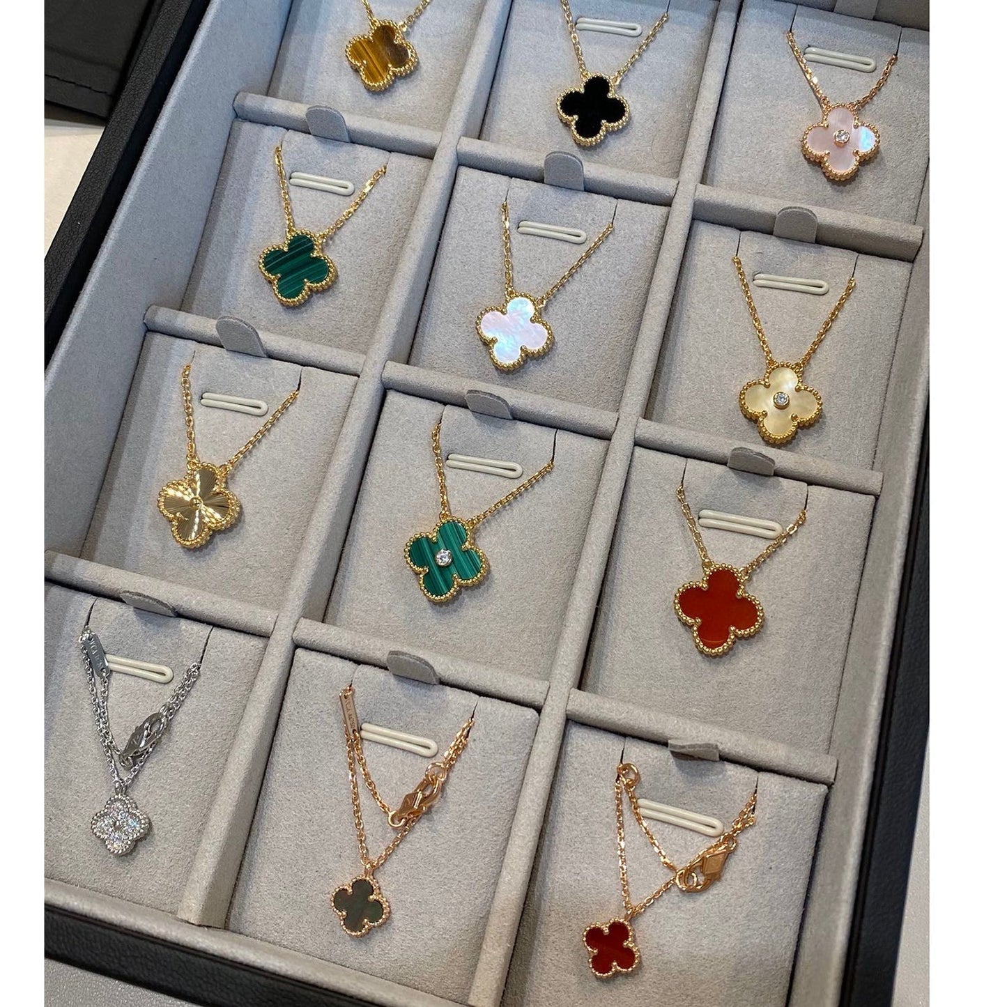[Love Lucky]CLOVER 15MM BLACK ONYX SINGLE FLOWER NECKLACE