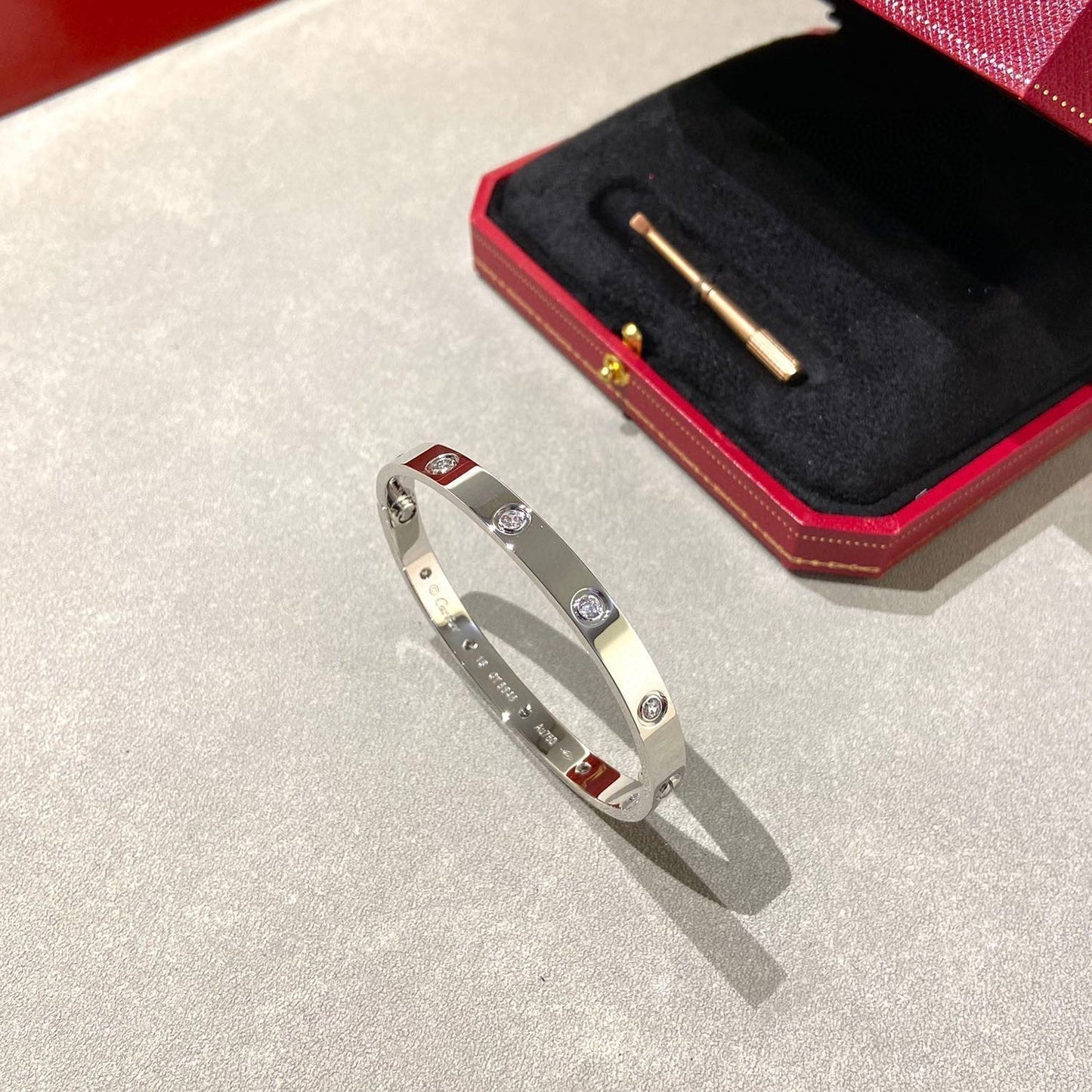 [ラブラッキー]ラブブレスレット 6.1MM 10ダイヤモンド