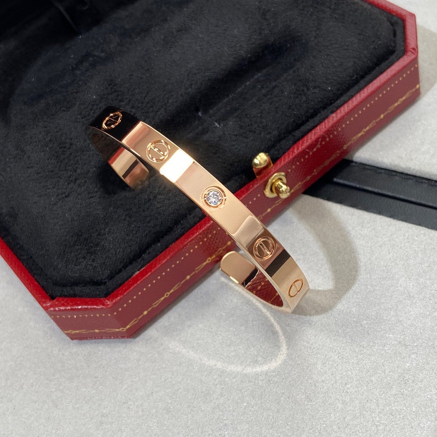 [Love Lucky]LOVE BRACELET 6.1MM 1 DIAMOND OPEN CUFF