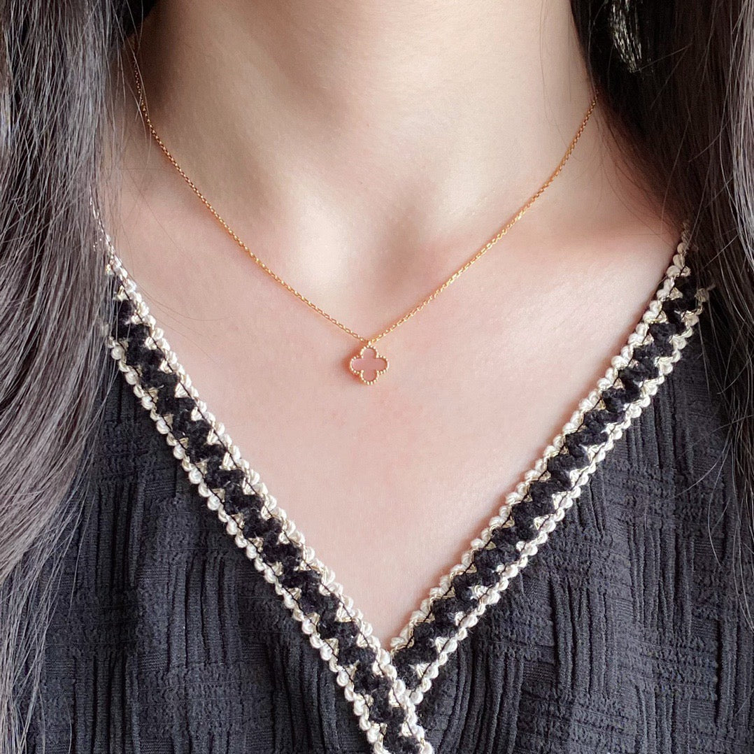 [Love Lucky]CLOVER 15MM PINK MOTHER-OF-PEARL SINGLE FLOWER NECKLACE