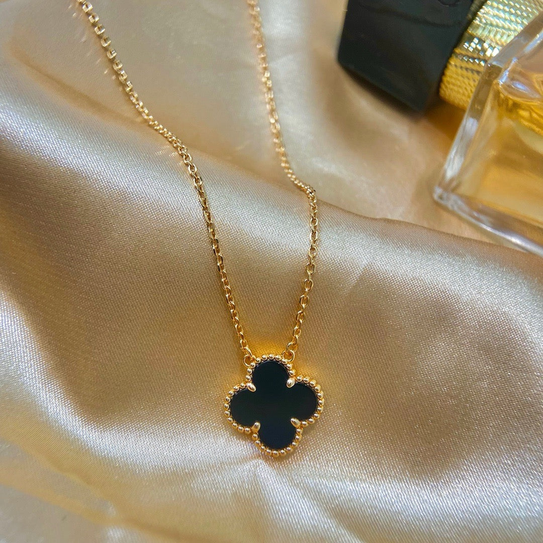 [Love Lucky]CLOVER 15MM BLACK ONYX SINGLE FLOWER NECKLACE
