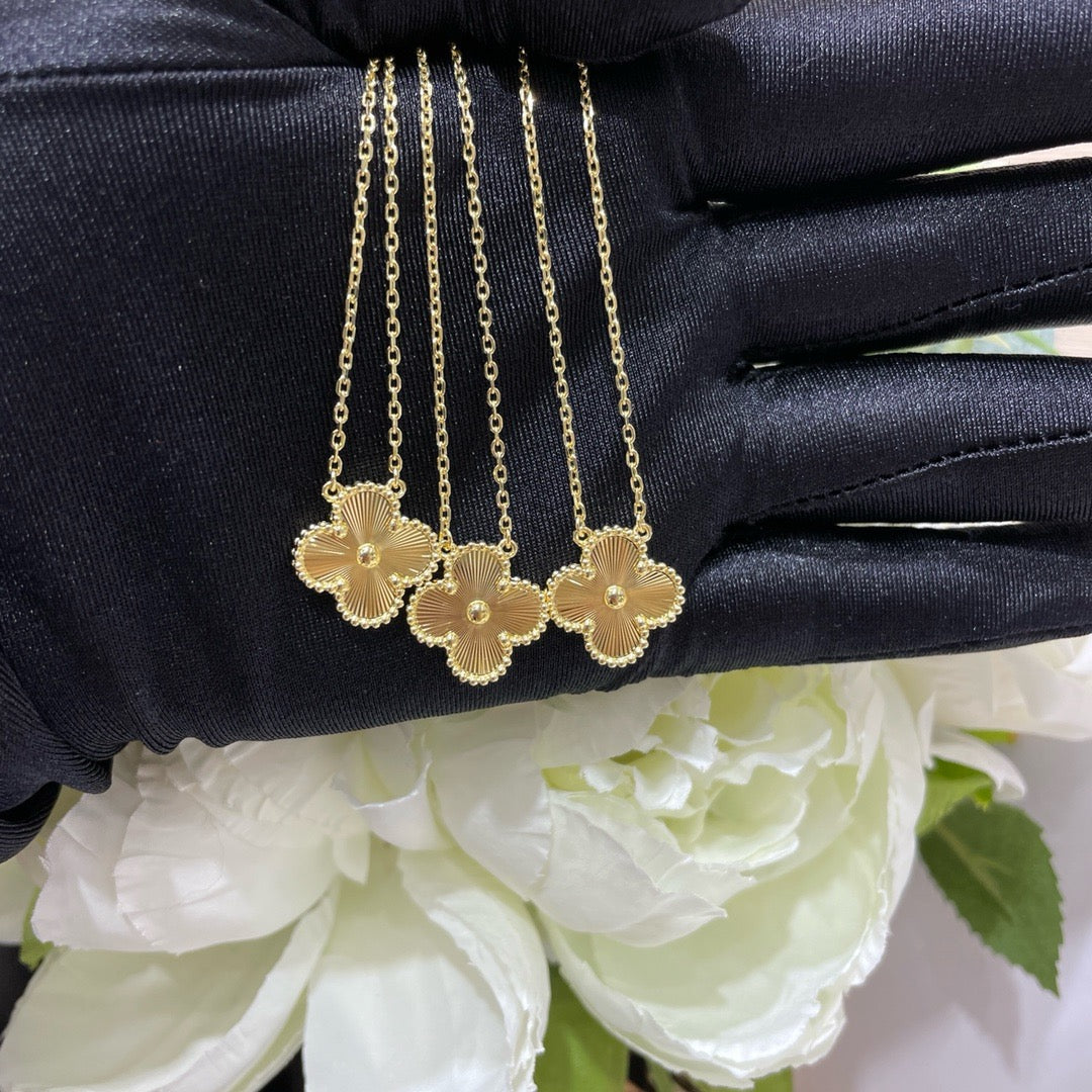 [Love Lucky]CLOVER 15MM LASER HALSKETTE