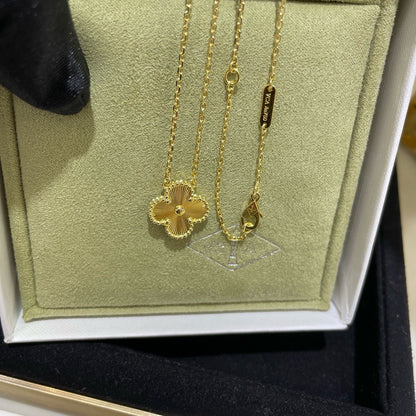 [Love Lucky]CLOVER 15MM LASER HALSKETTE