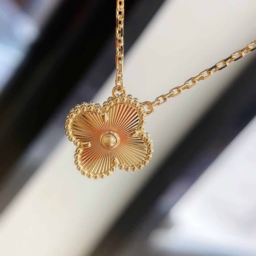 [Love Lucky]CLOVER 15MM LASER HALSKETTE