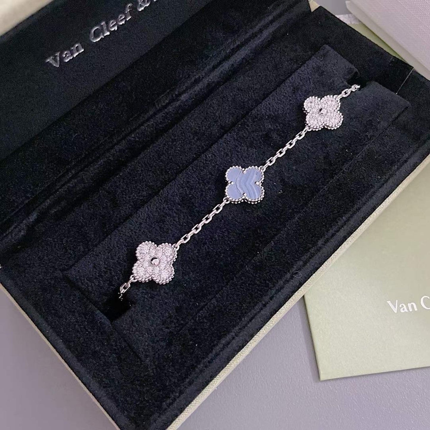 [Love Lucky]CLOVER 5 MOTIV DIAMOND LILA CHALCEDON ARMBAND SILBER 