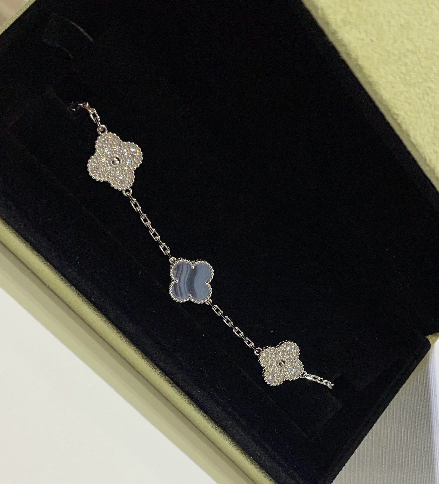 [Love Lucky]CLOVER 5 MOTIV DIAMOND LILA CHALCEDON ARMBAND SILBER 