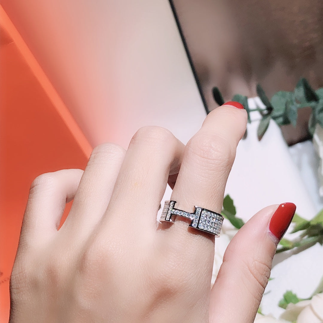 [Love Lucky]H RING VOLLER DIAMANT