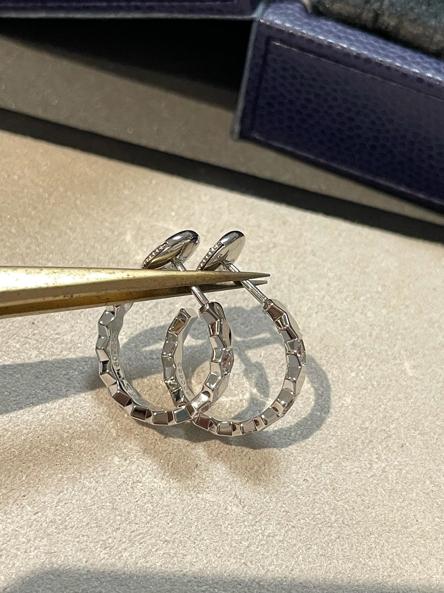[Love Lucky] Hohles Design Vierblättriges Kleeblatt Blumenform Ring