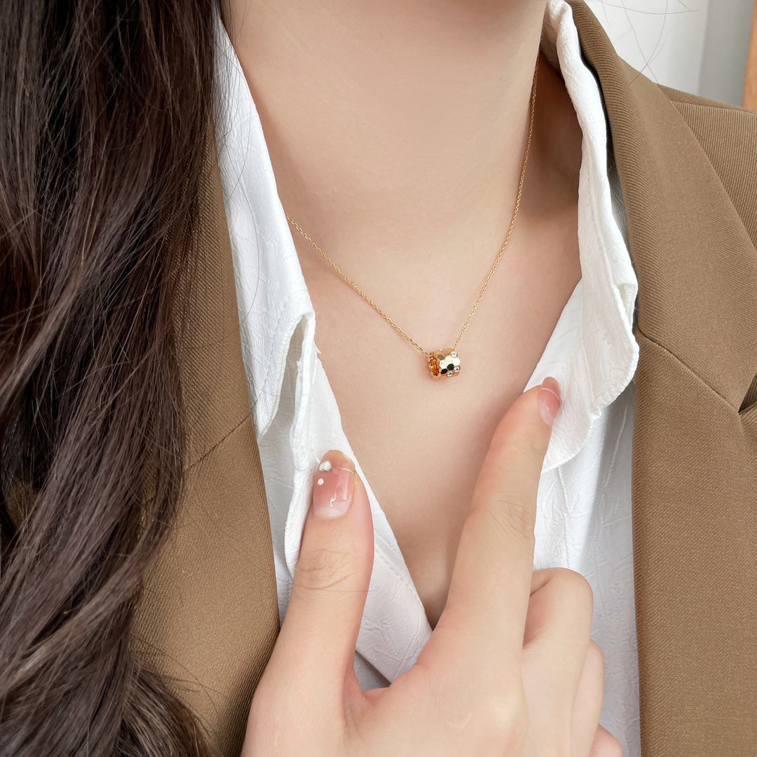 [Love Lucky]BEE MINI PEDANT DIAMOND NECKLACE