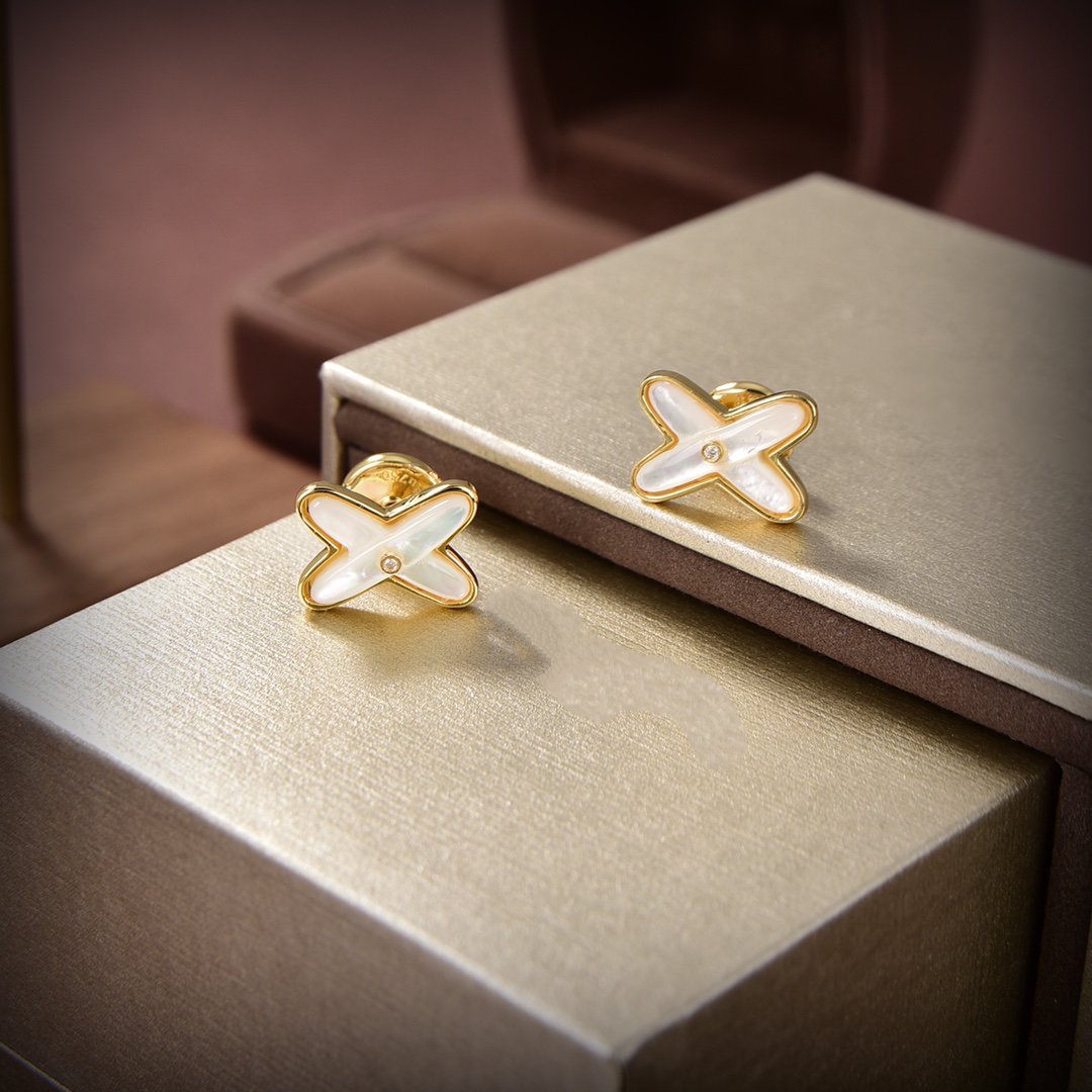 [Love Lucky]JEUX DE WHITE MOP GOLD DIAMOND OHRRINGE