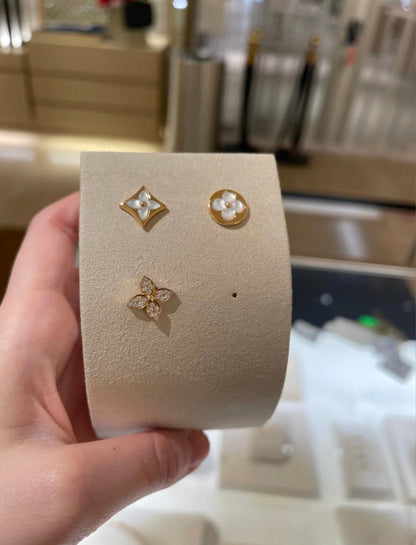 [Love Lucky] STAR BLOSSOM Ohrstecker Roségold Diamanten