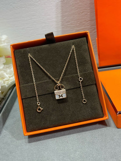 [Love Lucky]H CIRCE MOISSANITE ANHÄNGER HALSKETTE GOLD